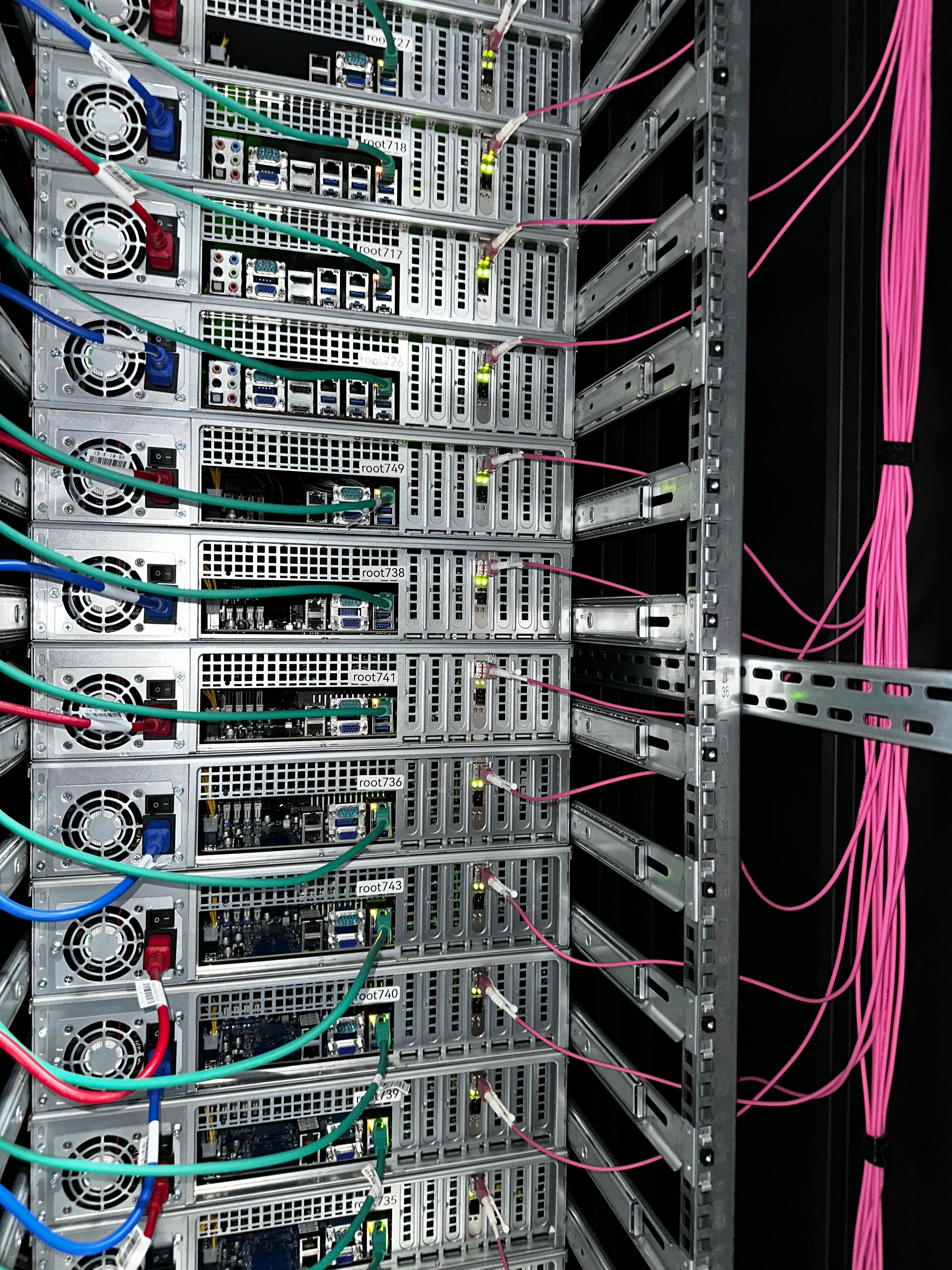 Rack de servidores Datacenter FirstColo FRA4